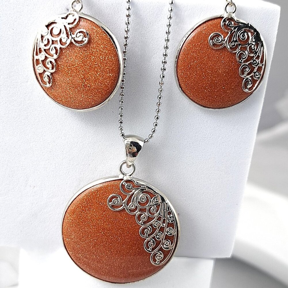 NWOT  Sunstone Necklace and Earring Set